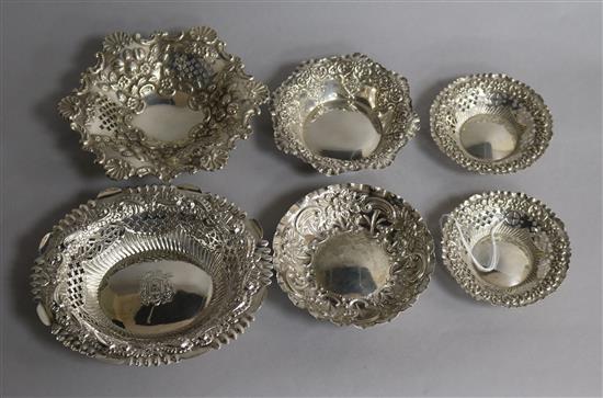 Six assorted silver bonbon dishes of varying dates and sizes, 10.5 oz.